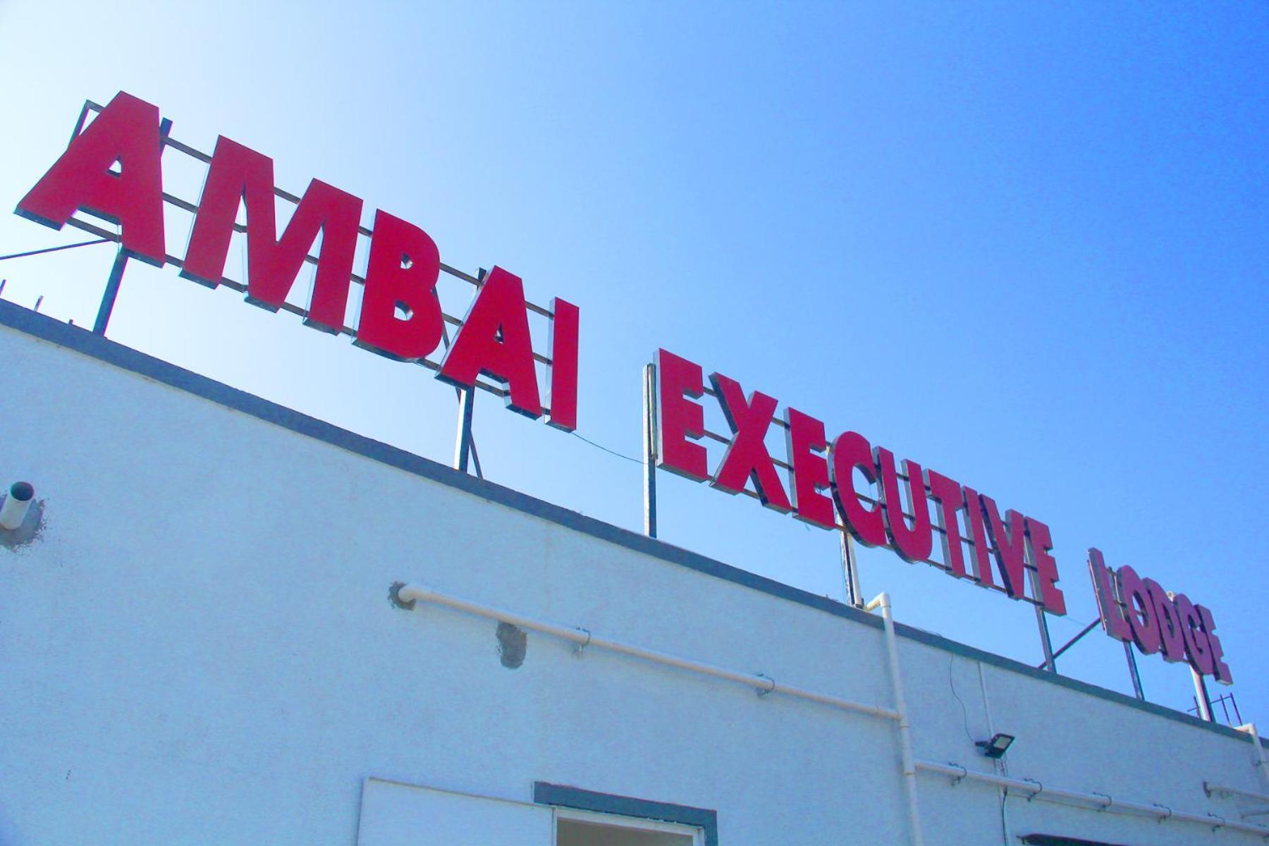 Hotel Ambai Executive Tuljapur Exterior foto